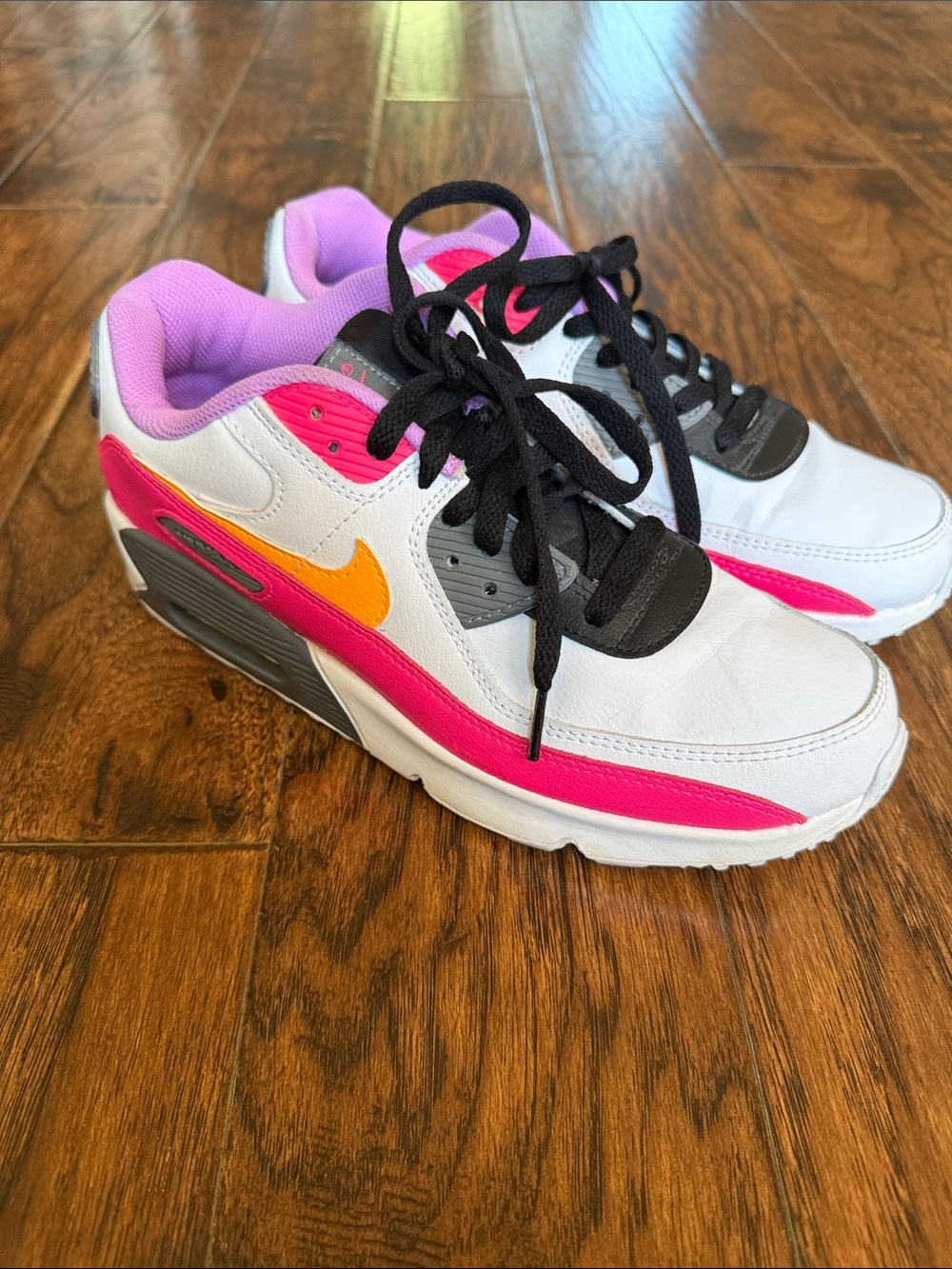 Nike Air Max 90 low White Sneakers with Pink, Orange & Black Accents, Y7